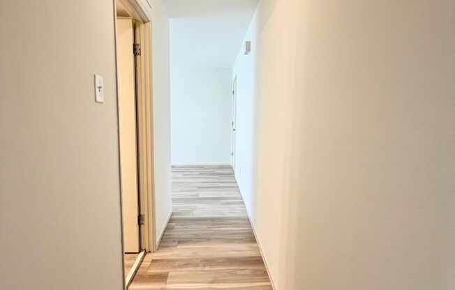 1 bed, 1 bath, 800 sqft, $925, Unit 4141-1F