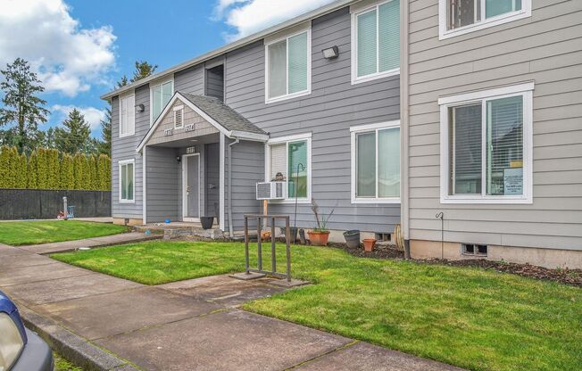 Davis Street Apartments