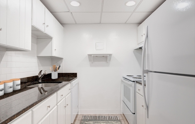 50 56 BROADLAWN