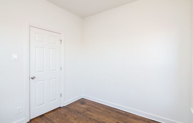3 beds, 2 baths, 1,250 sqft, $2,700, Unit 6573-3