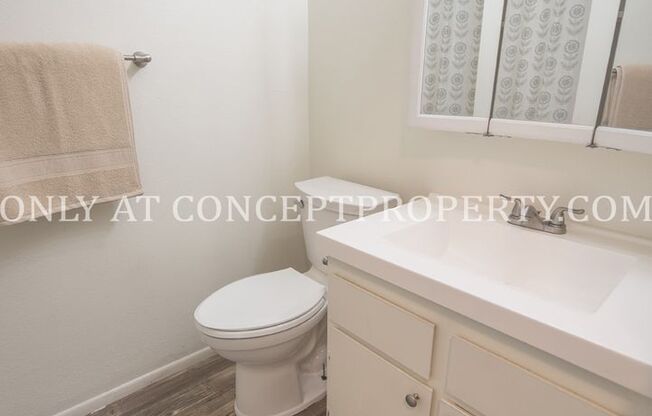 2 beds, 1 bath, 810 sqft, $1,325, Unit 75