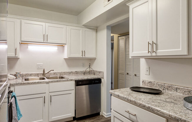 Kitchen at Colonial Towne Apartments