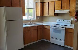Studio Basement Unit - Downtown Colorado Springs