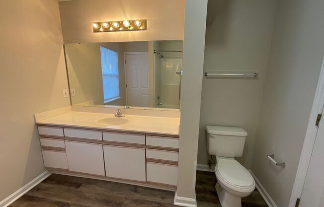 1 bed, 1 bath, 765 sqft, $1,075, Unit 2700-3