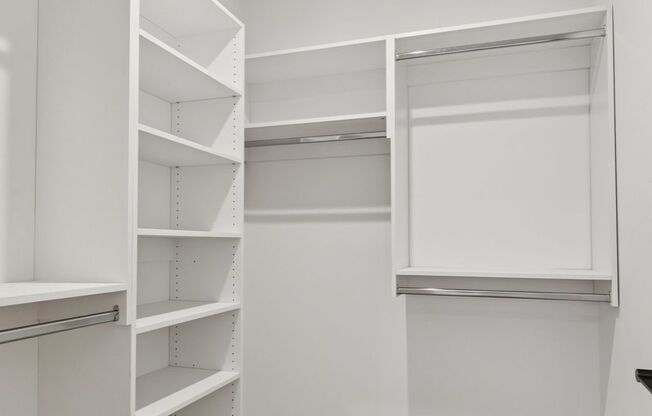 1 bed, 1 bath, 700 sqft, $1,696, Unit 404
