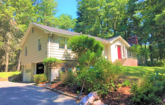 53 DEERHAVEN