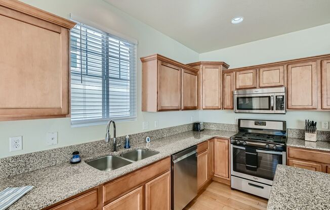5 Bedroom in Anthem Highlands