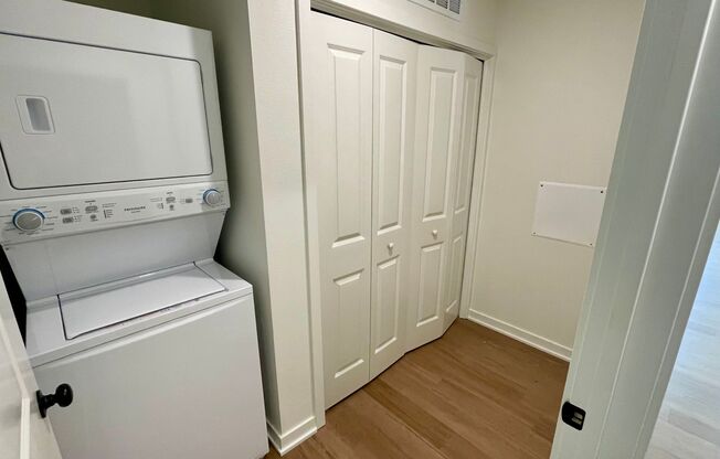 2 beds, 1 bath, 1,025 sqft, $1,600