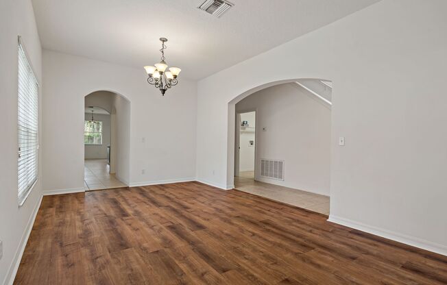 Spacious 5 Bedroom in Riverview
