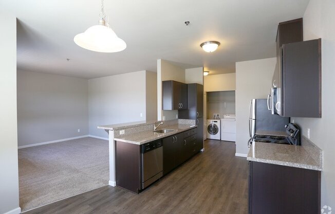 2 beds, 2 baths, $1,625, Unit 319