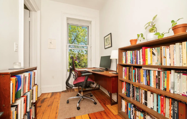 464 MACON ST