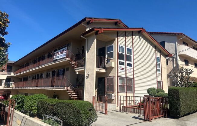 901-905 Centennial St.