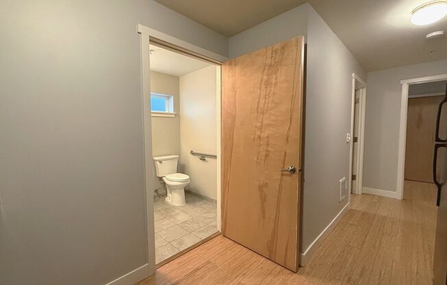 2 beds, 1 bath, 420 sqft, $1,250, Unit 101