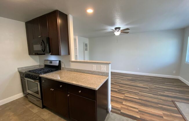 1 & 2 Bedroom Apartments, Move-in Specials!