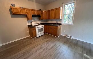 2 beds, 1.5 baths, $825