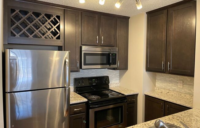 1 bed, 1 bath, 816 sqft, $1,780, Unit 5960202RP-1