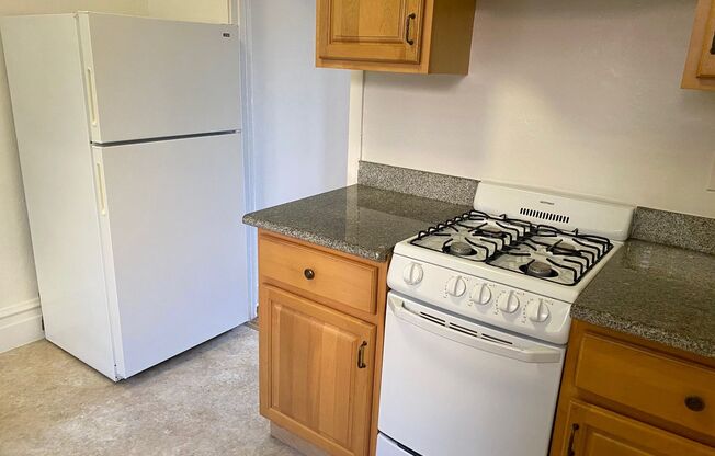 Studio, 1 bath, 450 sqft, $1,845, Unit 5