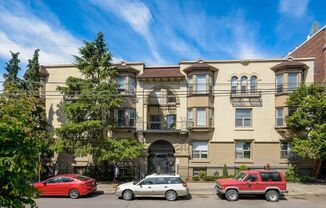 Welcome to Roycroft! A beautiful turn of the century property in Capitol Hill! First month free!
