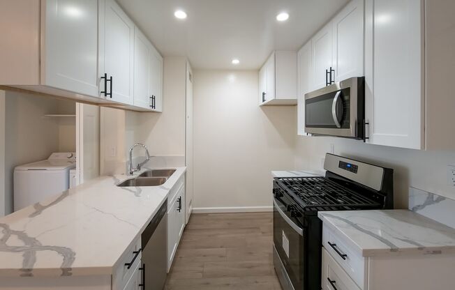 515 S Chevy Chase Dr