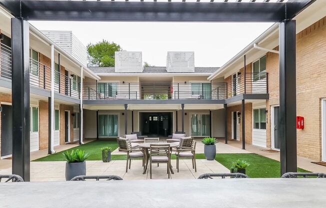 1 bed, 1 bath, 650 sqft, $1,145, Unit 214