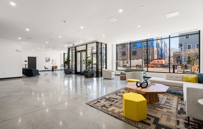 1 bed, 1 bath, 570 sqft, $2,000, Unit 405