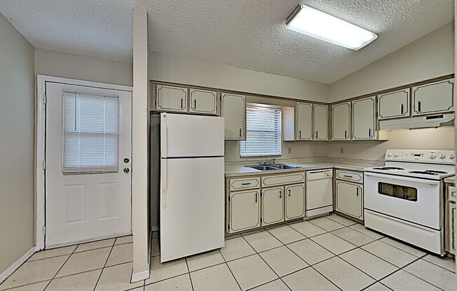 32717 BLOSSOM LN