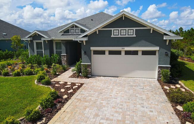 Stunning 3 Bedroom w Flex Room 2.5 Bathroom Home for Rent in Huntington Village!