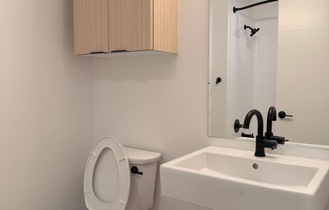 Studio, 1 bath, 440 sqft, $2,580, Unit 806