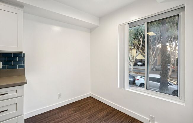 Studio, 1 bath, 350 sqft, $2,398, Unit 208