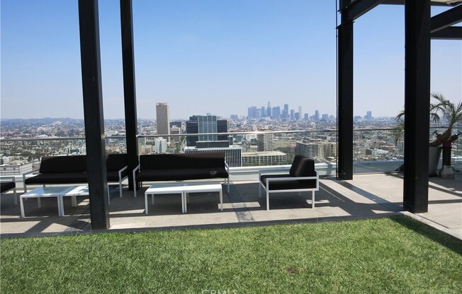 1 bed, 1 bath, 710 sqft, $2,400, Unit 309