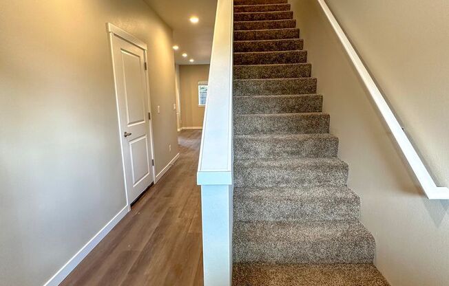 3 beds, 2.5 baths, 1,026 sqft, $2,310, Unit 4616