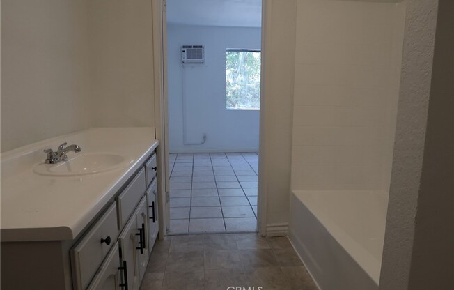 455 NASSAU AVE