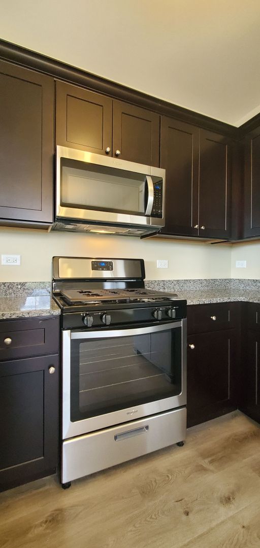 Douglas Fir-2Br/2Ba Rental Home-First Floor