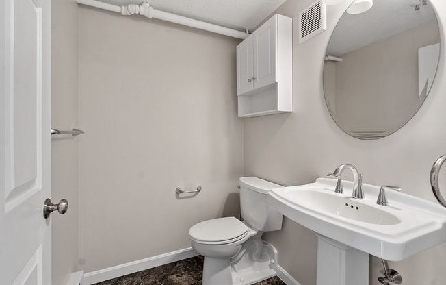 2 beds, 1.5 baths, 1,518 sqft, $2,400, Unit 619