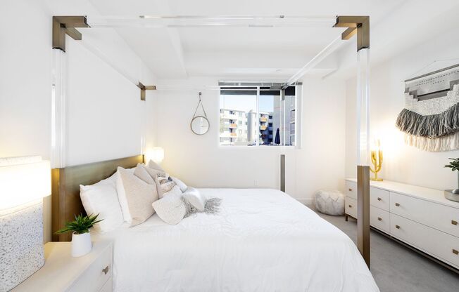 1 bed, 2 baths, 1,051 sqft, $2,800, Unit 1340