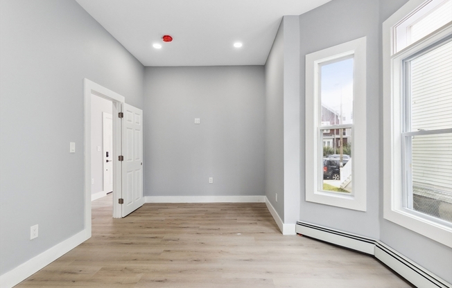 91 BLUE HL AVE
