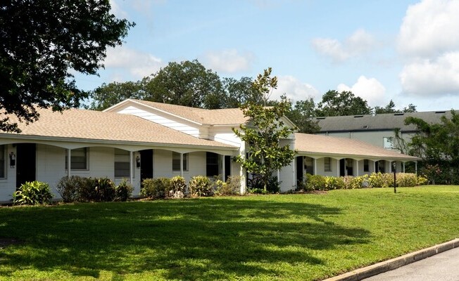 1924 LANIER CT