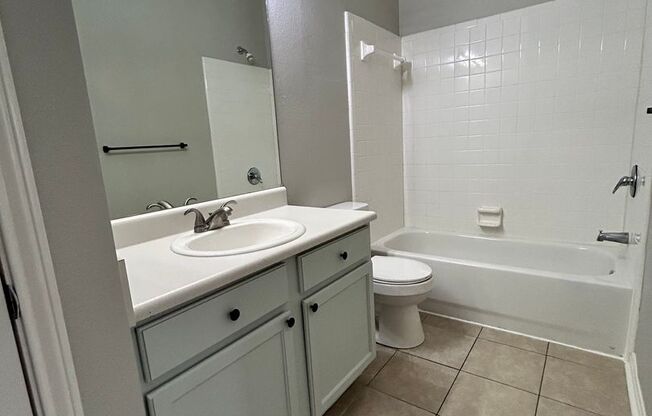 2 beds, 2 baths, $1,300, Unit # 1305