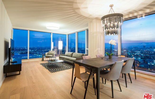 2 beds, 2.5 baths, 1,720 sqft, $6,500