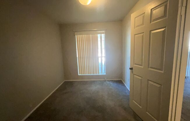 2 beds, 1.5 baths, $1,395, Unit UNIT 1024