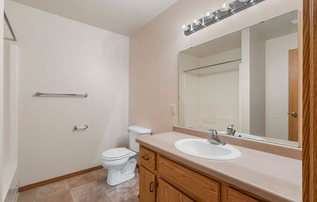 2 beds, 2 baths, $1,515, Unit 2766-10