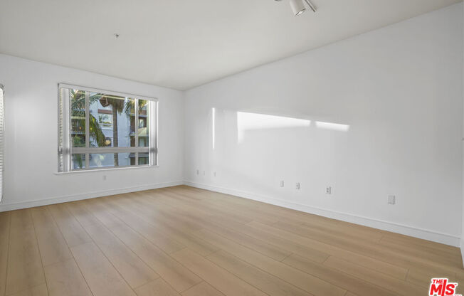 1 bed, 1 bath, 735 sqft, $2,500, Unit 339