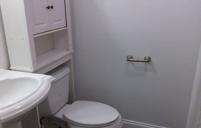 Ready to Move In 2 Bedroom near Ravens Stadium w/ Two Decks!