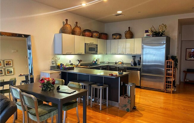 2 beds, 2 baths, 1,220 sqft, $3,650