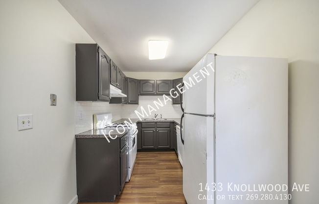1433 KNOLLWOOD AVE