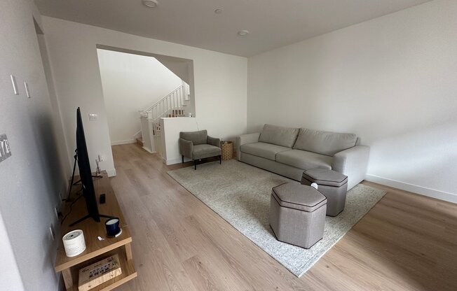 1087 BIGLEAF PL