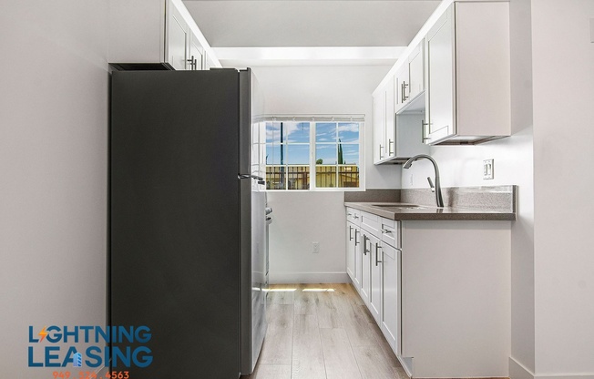 10521 1/2 S FIGUEROA ST