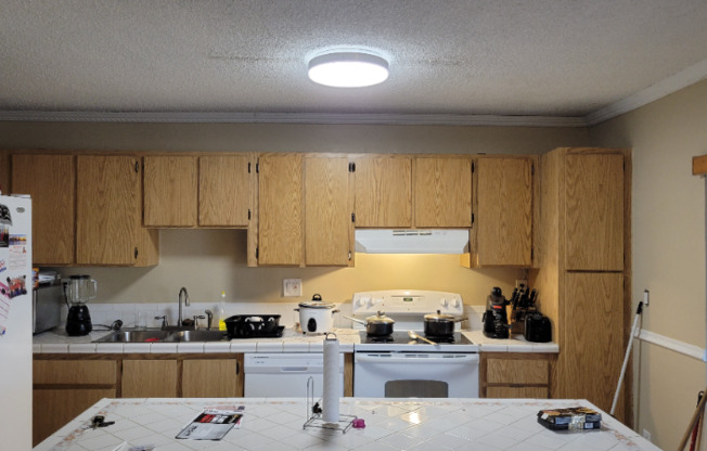 4704 SW 136 PL