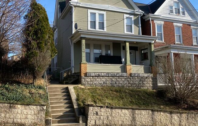 Now showing, Updated 3BR 2 Full Bath house with yard and parking!