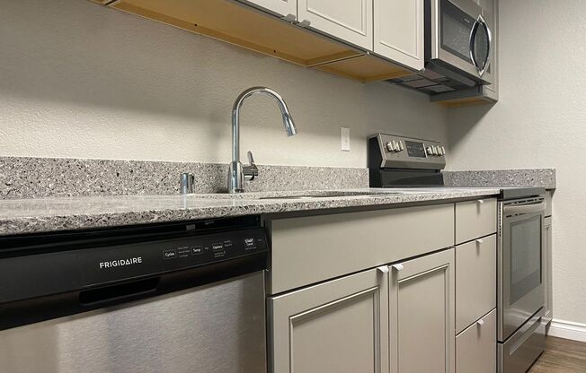 3 beds, 2 baths, 643 sqft, $1,950, Unit C205